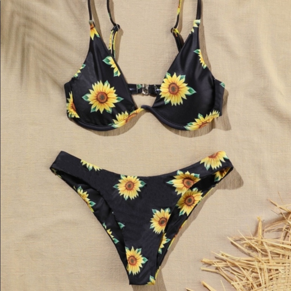 2 NWT Zaful Bikinis, sunflower 🌻 light pink